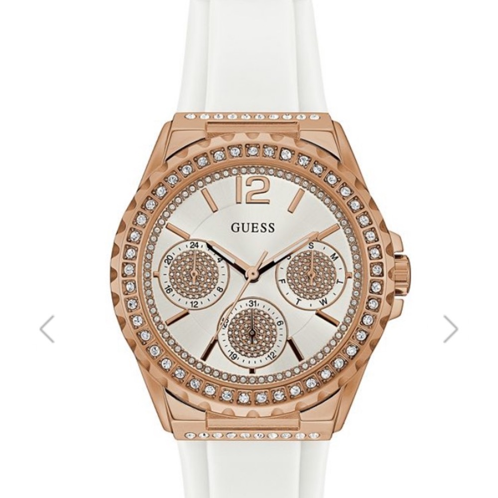 Gorgeous!! Guess watch 🥰